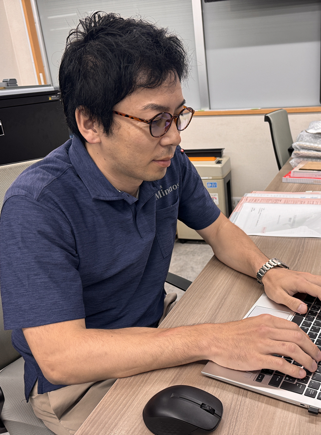 INTERVIEW.01 営業職 小川 雅左